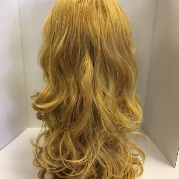 Gorgeous Golden Blond Lace Front Synthetic Wig - Picture 3 of 7